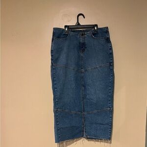 Wild Fable Mid Rise Maxi Skirt Size 10R Denim Raw Hem Casual City Western